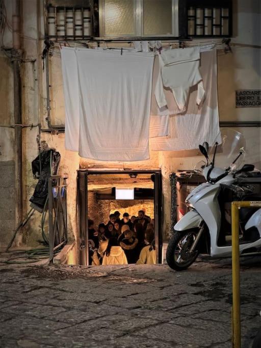 Domus Miraculi: Casa Storica Nel Cuore Di Napoli Exterior foto